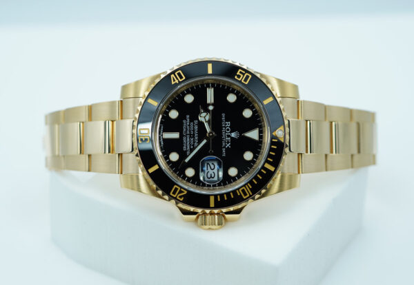 Rolex 116618LN SUBMARINER 18K YELLOW GOLD BLACK DIAL 40MM 2016 FULL SET - Image 9