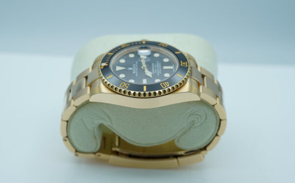 Rolex 116618LN SUBMARINER 18K YELLOW GOLD BLACK DIAL 40MM 2016 FULL SET - Image 4