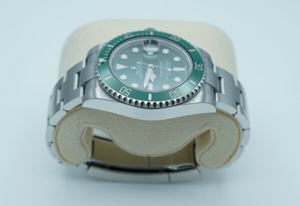Rolex 116610LV SUBMARINER HULK GREEN DIAL GREEN BEZEL 2015 FULL SET - Image 4