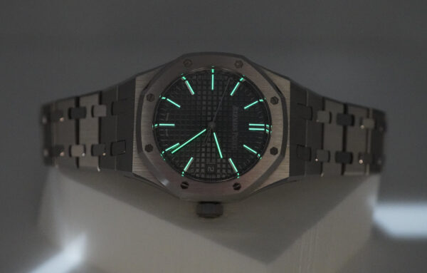 Audemars PIGUET ROYAL OAK 15550ST GREY DIAL 37MM 2023 WARRANTY FULL SET - Image 11