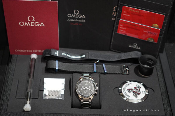 Omega SPEEDMASTER CALIBRE 321 ED WHITE MOONWATCH 2024 WARRANTY FULL SET - Image 2