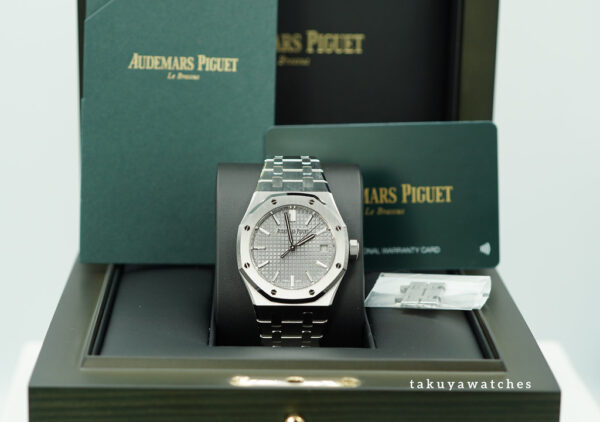 Audemars PIGUET ROYAL OAK 15550ST GREY DIAL 37MM 2023 WARRANTY FULL SET - Image 2