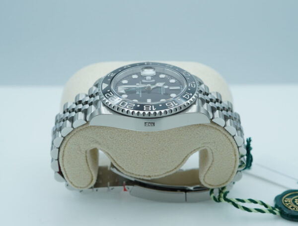 BRAND NEW Rolex 126710GRNR GMT MASTER 2 BLACK GREY BEZEL JUBILEE BAND 2024 FULL SET - Image 4