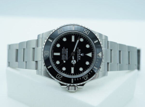 Rolex 124060 SUBMARINER NO DATE 41 NEW MODEL 2024 WARRANTY COMPLETE SET - Image 9