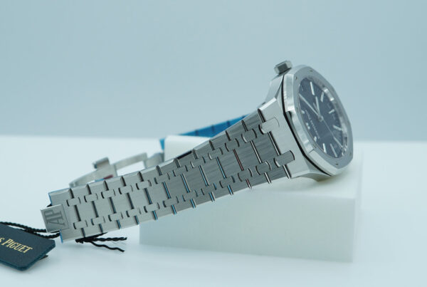 BRAND NEW Audemars PIGUET ROYAL OAK 15510ST STEEL BLUE NUIT DIAL 2024 COMPLETE SET - Image 6