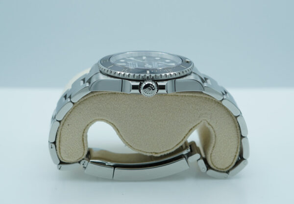 Rolex 124060 SUBMARINER NO DATE 41 NEW MODEL 2024 WARRANTY COMPLETE SET - Image 3