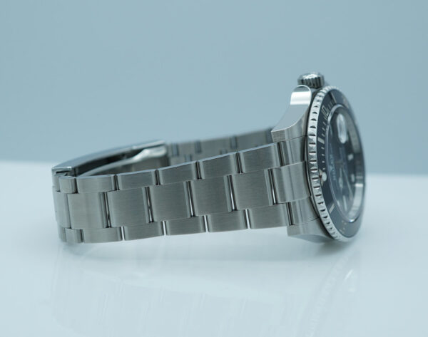 Rolex 126610LN SUBMARINER DATE 41 NEW MODEL 2022 WARRANTY COMPLETE SET - Image 6