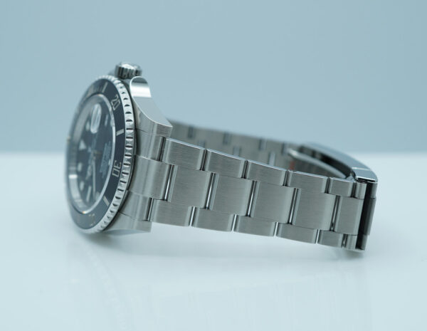 Rolex 126610LN SUBMARINER DATE 41 NEW MODEL 2022 WARRANTY COMPLETE SET - Image 5