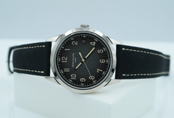 Patek PHILIPPE 5226G CALATRAVA 18K WHITE GOLD CHARCOAL GRAY DIAL 2022 FULL SET - Image 10
