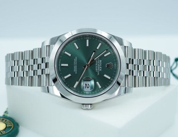 BRAND NEW Rolex 126300 DATEJUST 41 MINT GREEN DIAL JUBILEE BAND 2024 FULL SET - Image 9