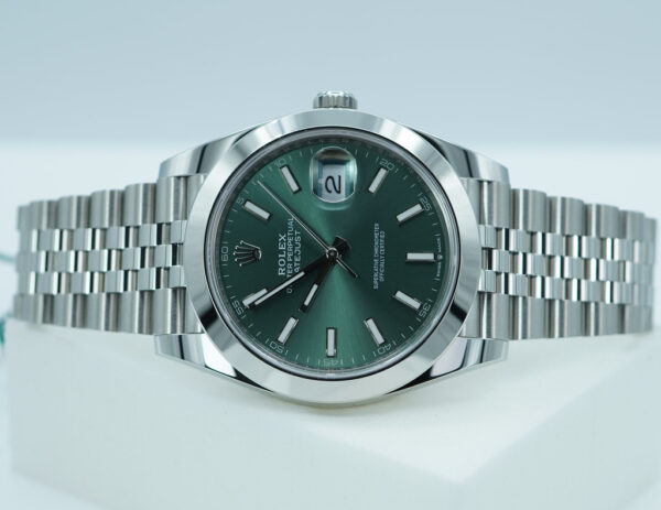 BRAND NEW Rolex 126300 DATEJUST 41 MINT GREEN DIAL JUBILEE BAND 2024 FULL SET - Image 10