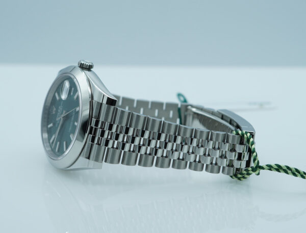 BRAND NEW Rolex 126300 DATEJUST 41 MINT GREEN DIAL JUBILEE BAND 2024 FULL SET - Image 5