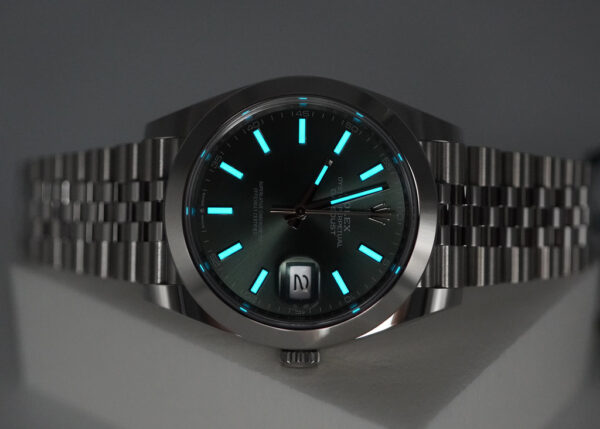 BRAND NEW Rolex 126300 DATEJUST 41 MINT GREEN DIAL JUBILEE BAND 2024 FULL SET - Image 11