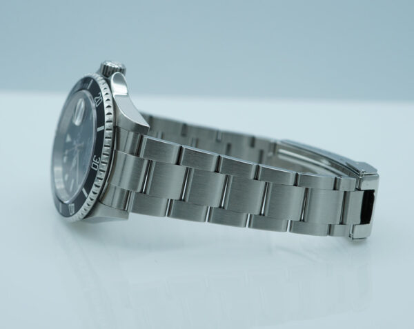 Rolex 16610 SUBMARINER DIAL STAINLESS STEEL RANDOM SERIAL 2010 BOXES PAPERS - Image 5