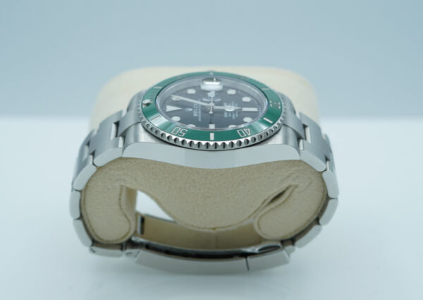 Rolex 126610LV SUBMARINER 41 GREEN MK1 BEZEL BLACK DIAL 2022 WARRANTY FULL SET - Image 4