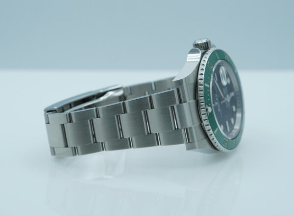 Rolex 126610LV SUBMARINER 41 GREEN MK1 BEZEL BLACK DIAL 2022 WARRANTY FULL SET - Image 6