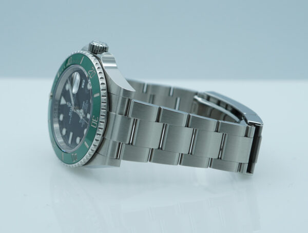 Rolex 126610LV SUBMARINER 41 GREEN MK1 BEZEL BLACK DIAL 2022 WARRANTY FULL SET - Image 5