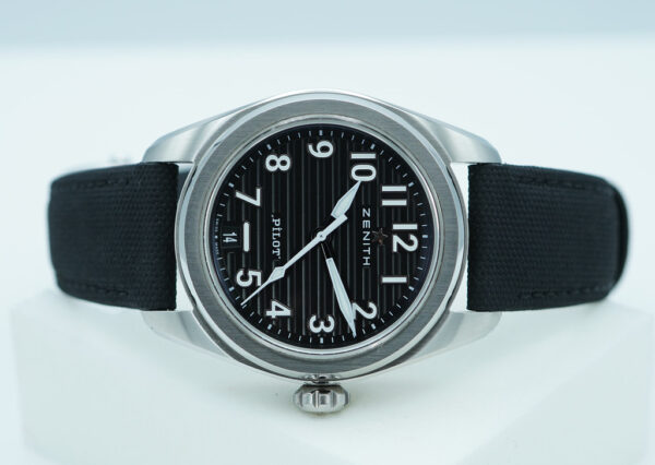 Zenith PILOT STEEL AUTOMATIC BLACK DIAL 40MM 2024 WARRANTY FULL SET - Image 9