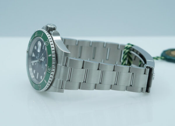 BRAND NEW Rolex 126610LV SUBMARINER 41 GREEN MK2 BEZEL BLACK DIAL 2024 FULL SET - Image 5