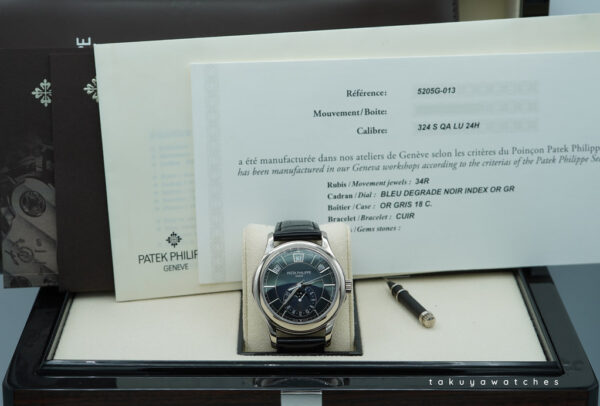 Patek PHILIPPE 5205G ANNUAL CALENDAR 18K WHITE GOLD BLUE DIAL 2020 FULL SET - Image 2