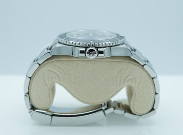 Rolex 124060 SUBMARINER NO DATE 41 NEW MODEL 2022 WARRANTY FULL SET - Image 3