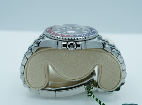 BRAND NEW Rolex 126710BLRO PEPSI GMT MASTER II RED BLUE JUBILEE BAND 2024 FULL SET - Image 3