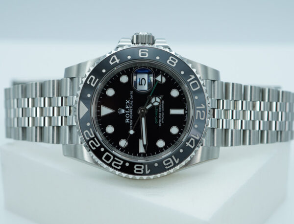 Rolex 126710GRNR GMT MASTER II BLACK GREY BEZEL JUBILEE BAND 2024 FULL SET - Image 10