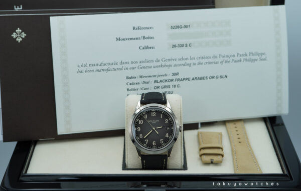 Patek PHILIPPE 5226G CALATRAVA WHITE GOLD CHARCOAL GRAY DIAL 2024 FULL SET - Image 2