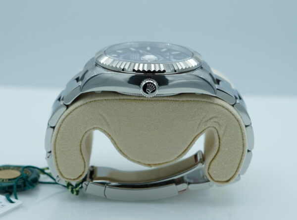BRAND NEW Rolex 326934 SKY-DWELLER BLUE DIAL OYSTER BAND 2020 STICKERS FULL SET - Image 3