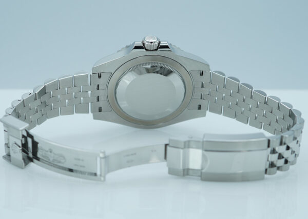 Rolex 126710BLNR GMT MASTER 2 BLACK BLUE BEZEL JUBILEE BAND 2020 FULL SET - Image 8