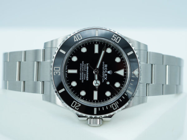 Rolex 124060 SUBMARINER NO DATE 41 NEW MODEL 2023 WARRANTY FULL SET - Image 9