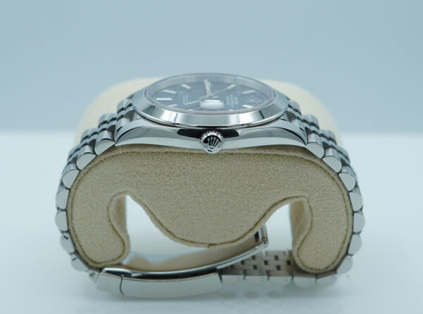 Rolex 126300 DATEJUST 41 BLUE STICK DIAL JUBILEE BAND 2024 FULL SET - Image 3
