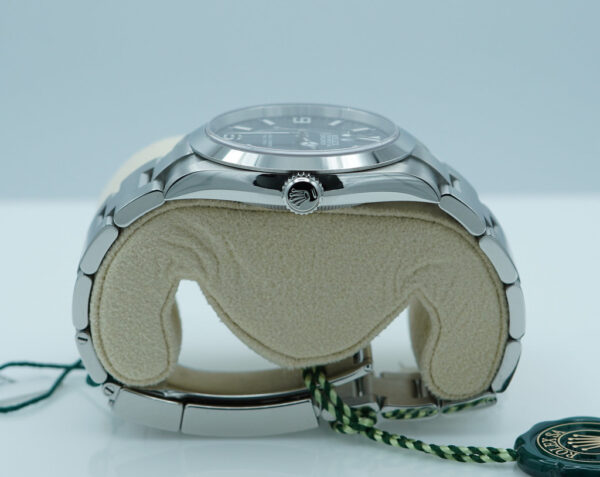 BRAND NEW Rolex 224270 EXPLORER FULL LUME DIAL NEW MODEL 40MM 2024 WARRANTY FULL SET - Image 3