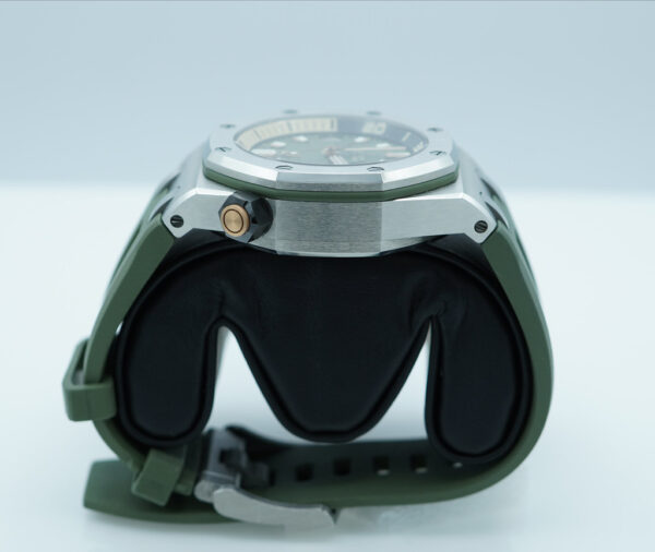 Audemars PIGUET ROYAL OAK OFFSHORE DIVER 15720ST KHAKI GREEN DIAL 2021 WARRANTY - Image 3