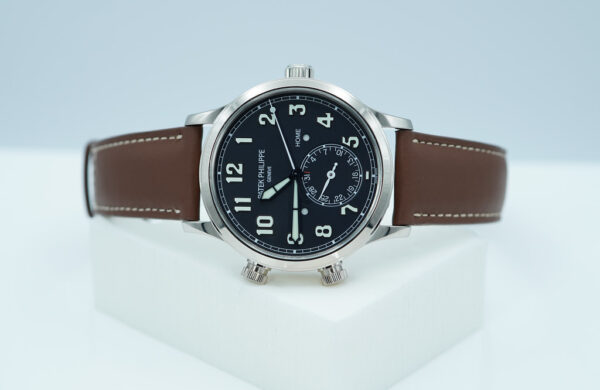 Patek PHILIPPE 5524G PILOT TRAVEL TIME WHITE GOLD BLUE DIAL 2023 NEW MOVEMENT FULL SET - Image 10