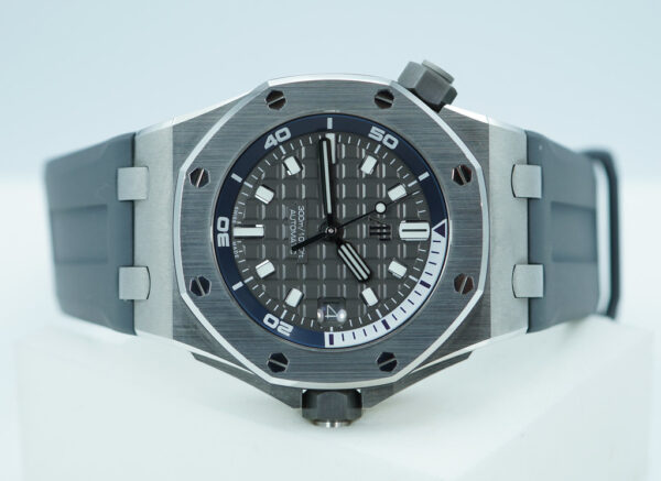 Audemars PIGUET ROYAL OAK OFFSHORE DIVER 15720ST GREY DIAL 2023 WARRANTY FULL SET - Image 9