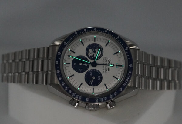 Omega SPEEDMASTER SILVER SNOOPY AWARD 50TH ANNIVERSARY EXTRA 3861 BRACELET 2022 FULL SET - Image 11