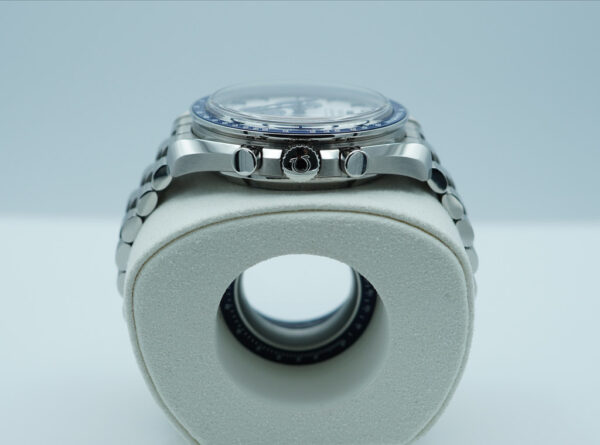 Omega SPEEDMASTER SILVER SNOOPY AWARD 50TH ANNIVERSARY EXTRA 3861 BRACELET 2022 FULL SET - Image 3