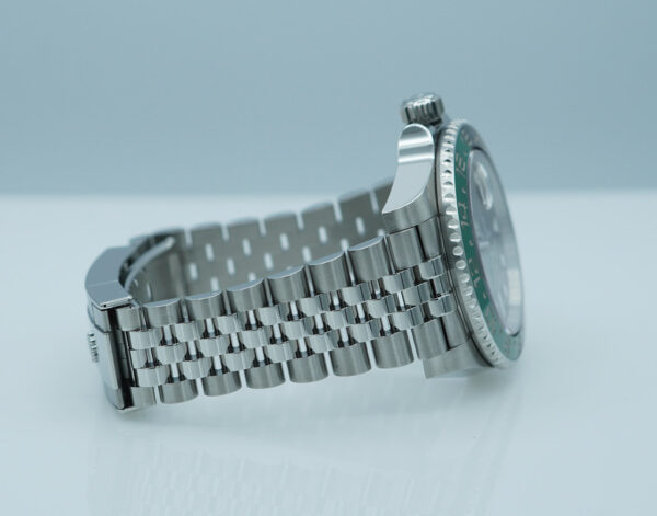 Rolex 126720VTNR GMT MASTER 2 LEFTY BLACK GREEN SPRITE JUBILEE 2024 FULL SET - Image 6
