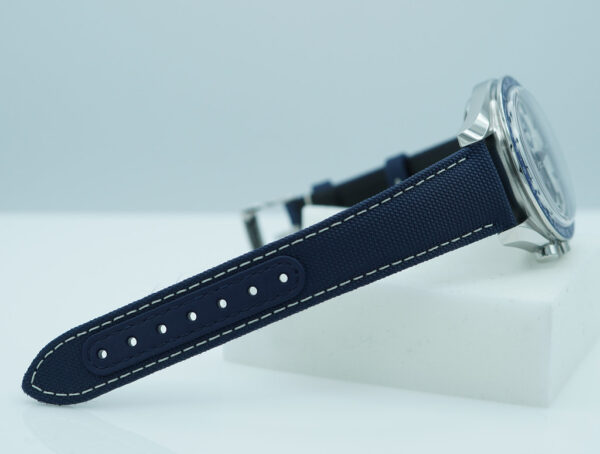 BRAND NEW Omega SPEEDMASTER SILVER SNOOPY AWARD 50TH ANNIVERSARY 2025 FULL SET - Image 6
