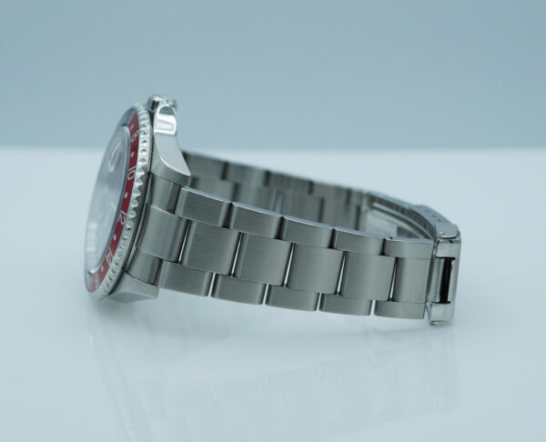 Rolex 16710B GMT MASTER II PEPSI RED BLUE BEZEL Z SERIAL BOXES PAPERS - Image 5