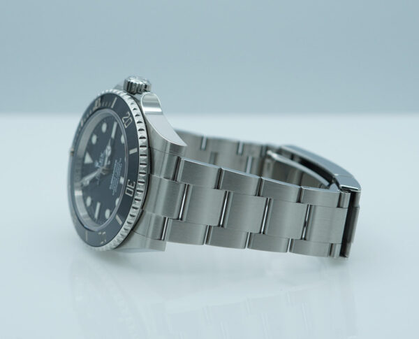 Rolex 124060 SUBMARINER NO DATE 41 NEW MODEL 2023 WARRANTY FULL SET - Image 6