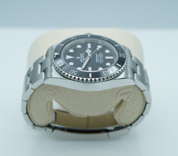 Rolex 124060 SUBMARINER NO DATE 41 NEW MODEL 2023 WARRANTY FULL SET - Image 4