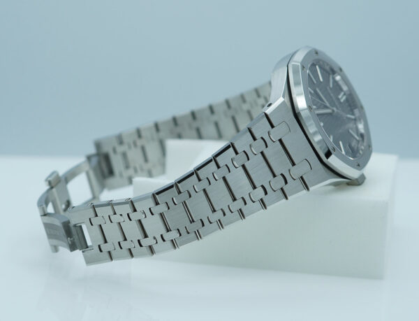 Audemars PIGUET ROYAL OAK 15510ST STAINLESS STEEL GREY DIAL 2024 FULL SET - Image 6