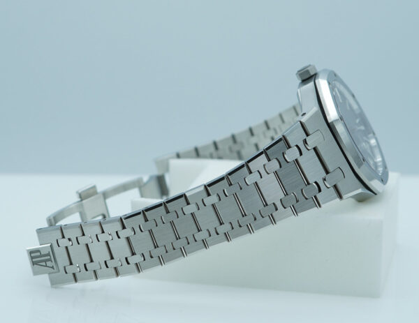 Audemars PIGUET ROYAL OAK 15510ST STAINLESS STEEL GREY DIAL 2024 FULL SET - Image 5