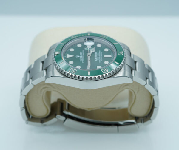 Rolex 116610LV SUBMARINER HULK GREEN DIAL GREEN BEZEL 2019 FULL SET - Image 4