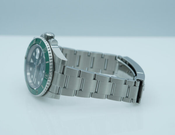 Rolex 116610LV SUBMARINER HULK GREEN DIAL GREEN BEZEL 2019 FULL SET - Image 6