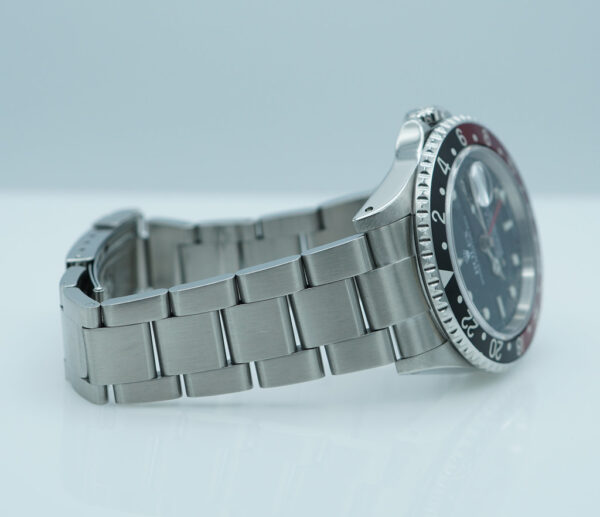 Rolex 16710 GMT MASTER II RED BLACK COKE BEZEL Y SERIAL 2003 BOX PAPERS - Image 6