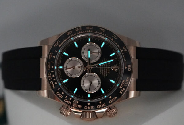 BRAND NEW Rolex 126515LN DAYTONA 18K ROSE GOLD OYSTERFLEX BLACK DIAL 2025 FULL SET - Image 11