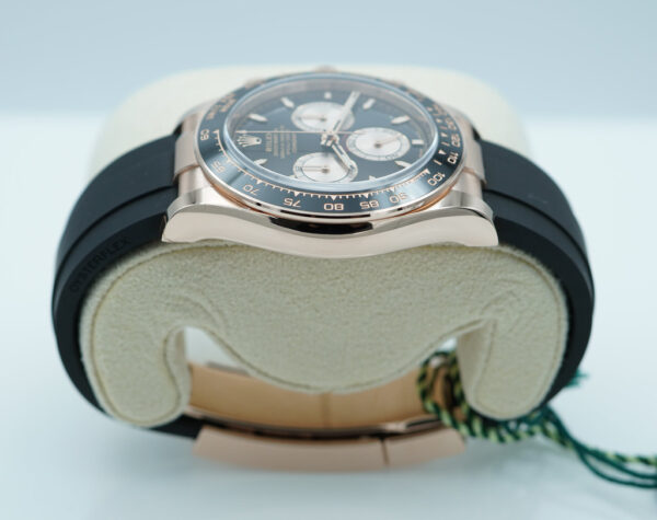 BRAND NEW Rolex 126515LN DAYTONA 18K ROSE GOLD OYSTERFLEX BLACK DIAL 2025 FULL SET - Image 4
